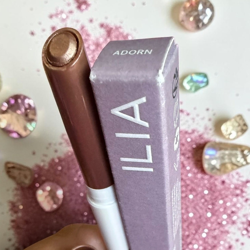 ILIA Eye Stylus Shadow Stick Adorn Metallic Bronze Cream Eyeshadow New In Box